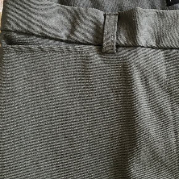 Classy Gray pants. Great feel, great fit, size S. - Picture 8 of 8